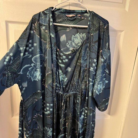 Satin Printed Jumpsuits and Kimono - Picture 1 of 6